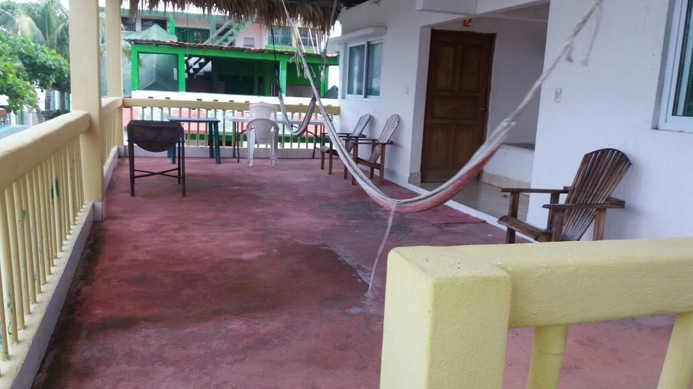Tortugas Place Hotel Y Bungalos モンテリコ エクステリア 写真